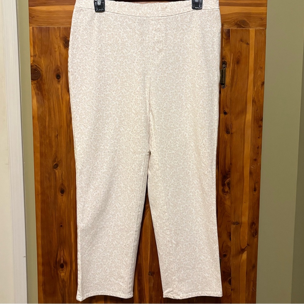 Isaac Mizrahi Live! Petite 24/7 Stretch Floral Pants